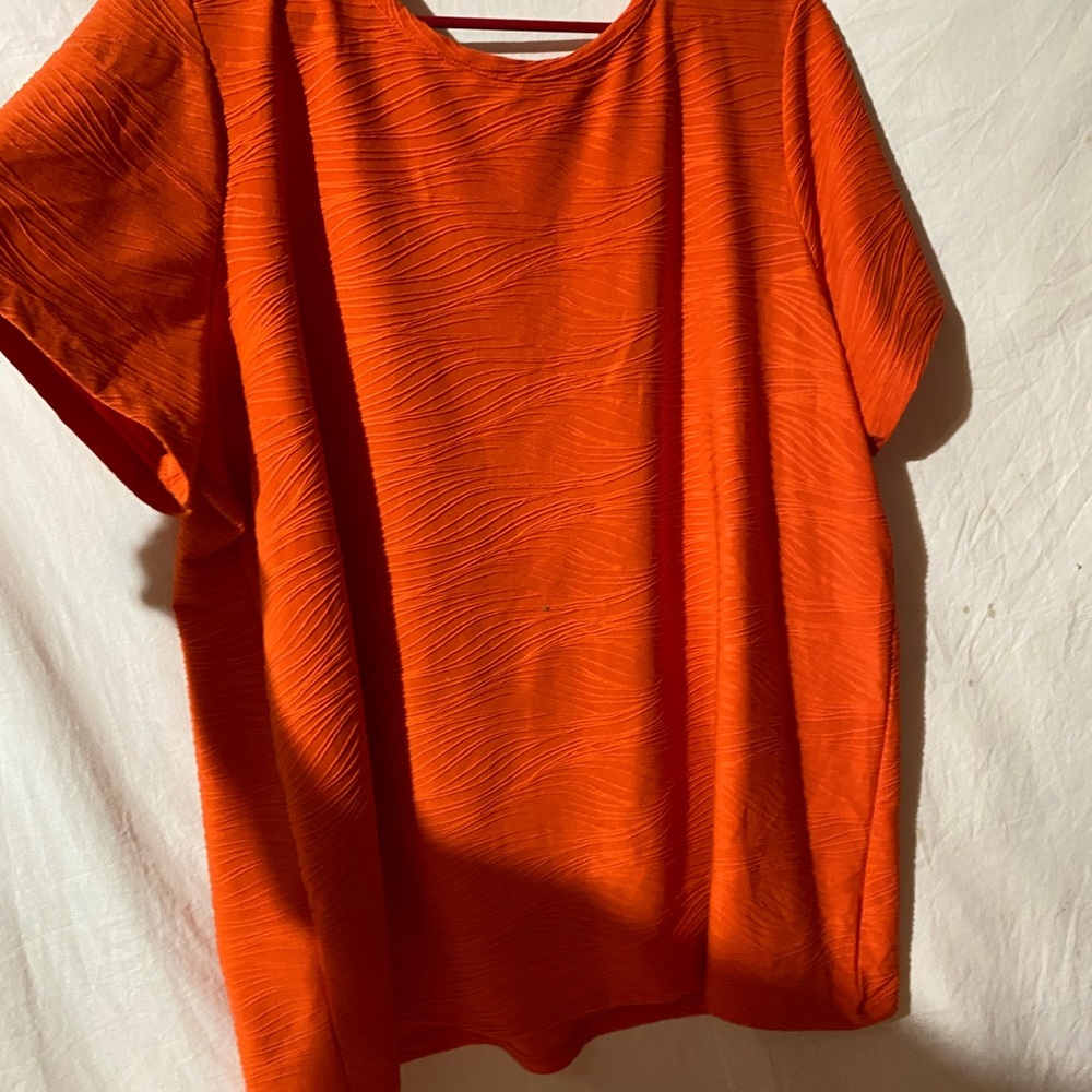 East fifth women’s shirt
